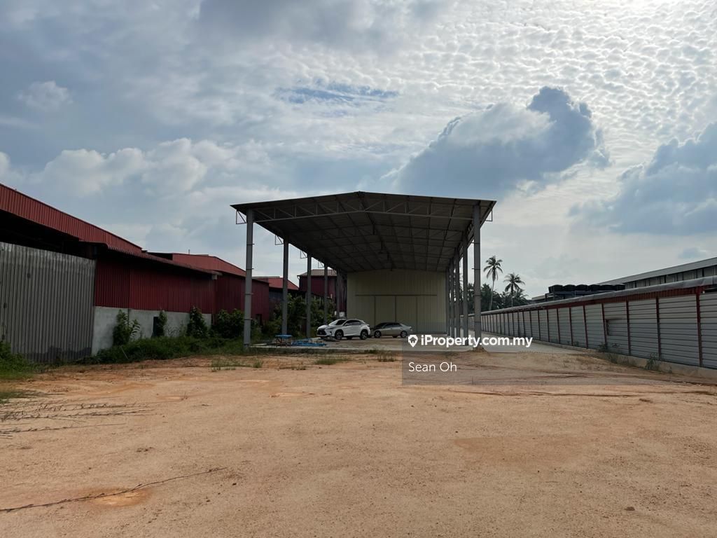 Freehold Industrial Land with Warehouse for sales at Valdor Batu Kawan
