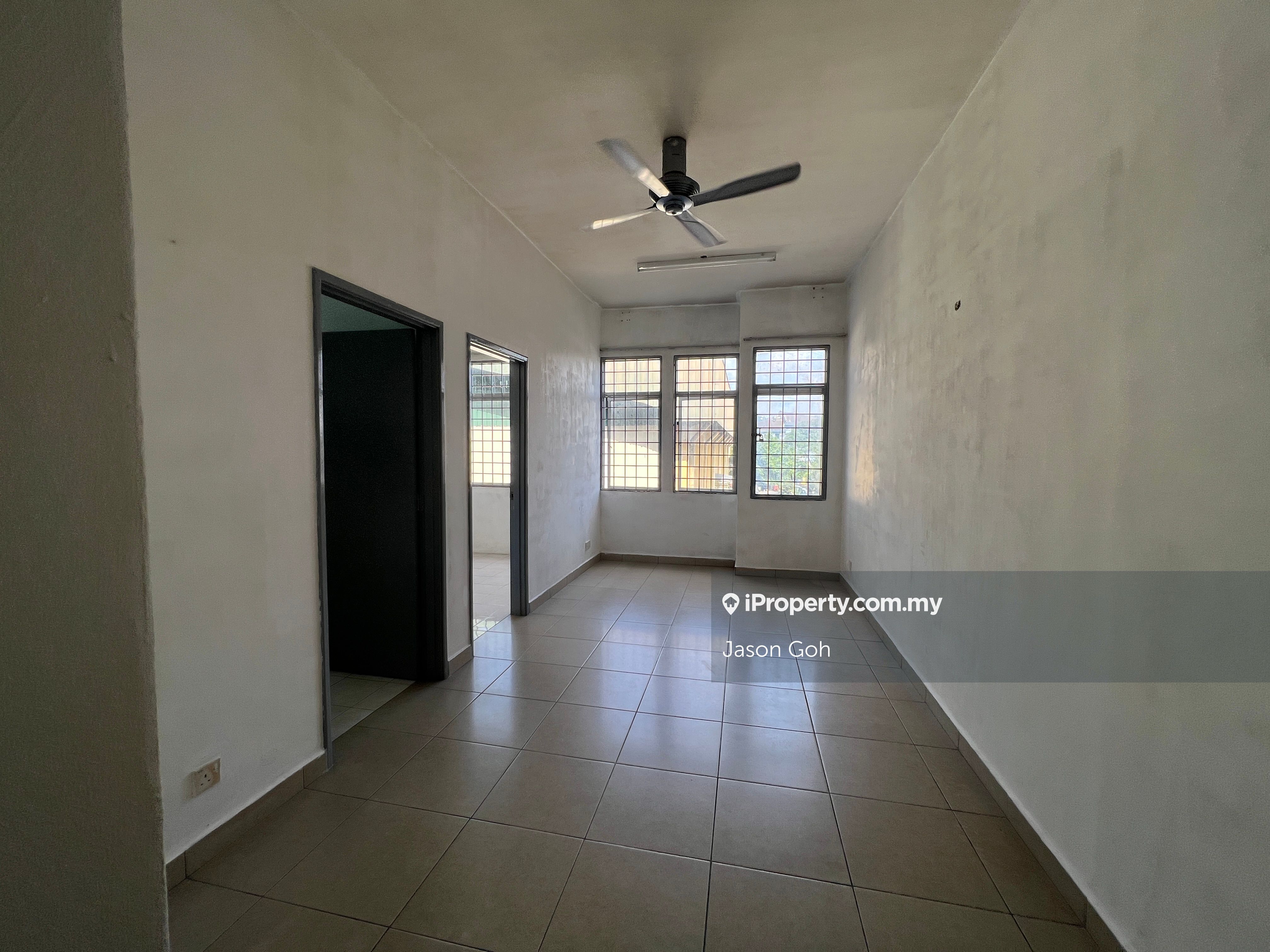 Batu Caves Centerpoint Flat 3 bedrooms for sale in Batu Caves, Selangor