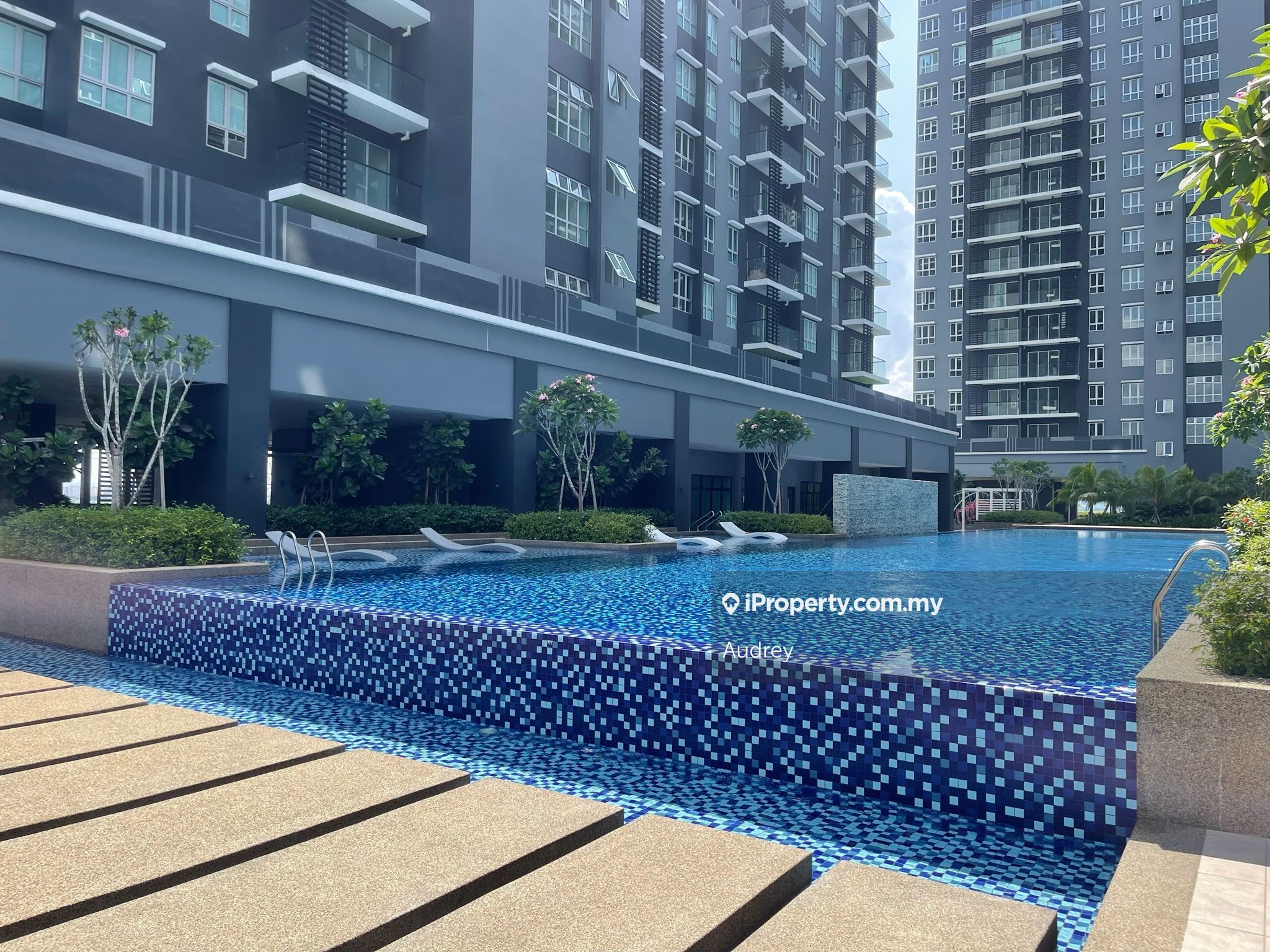 Gaya Resort Homes Dual key Serviced Residence 4 bedrooms for sale in