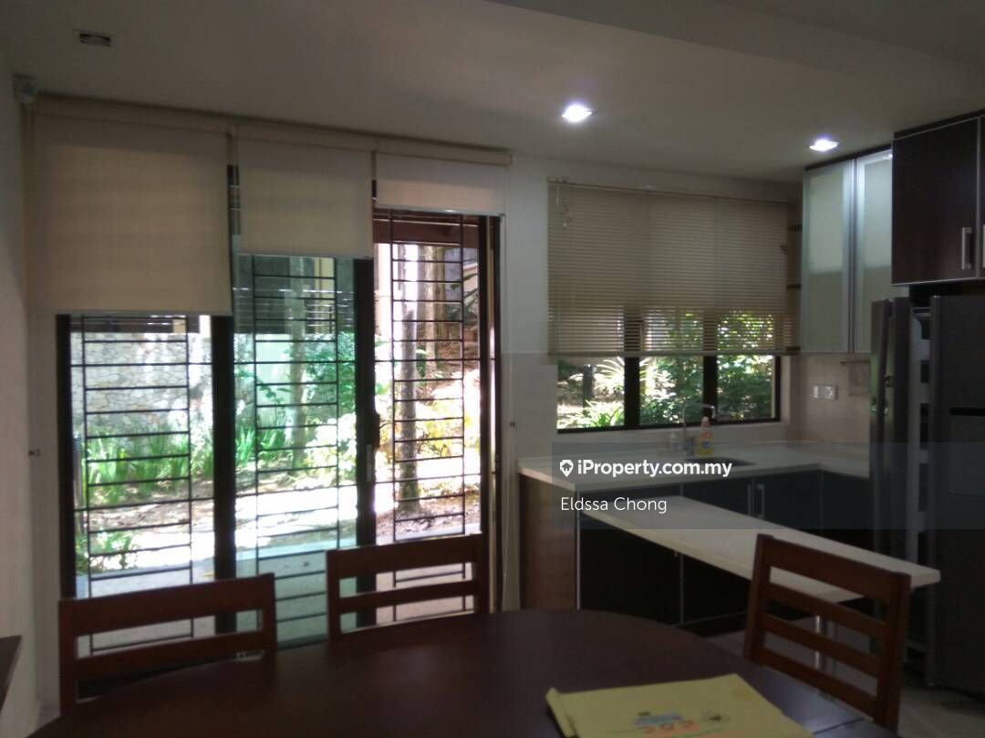 Alila Homes, Tanjung Bungah Intermediate 3sty Terrace/Link House 4