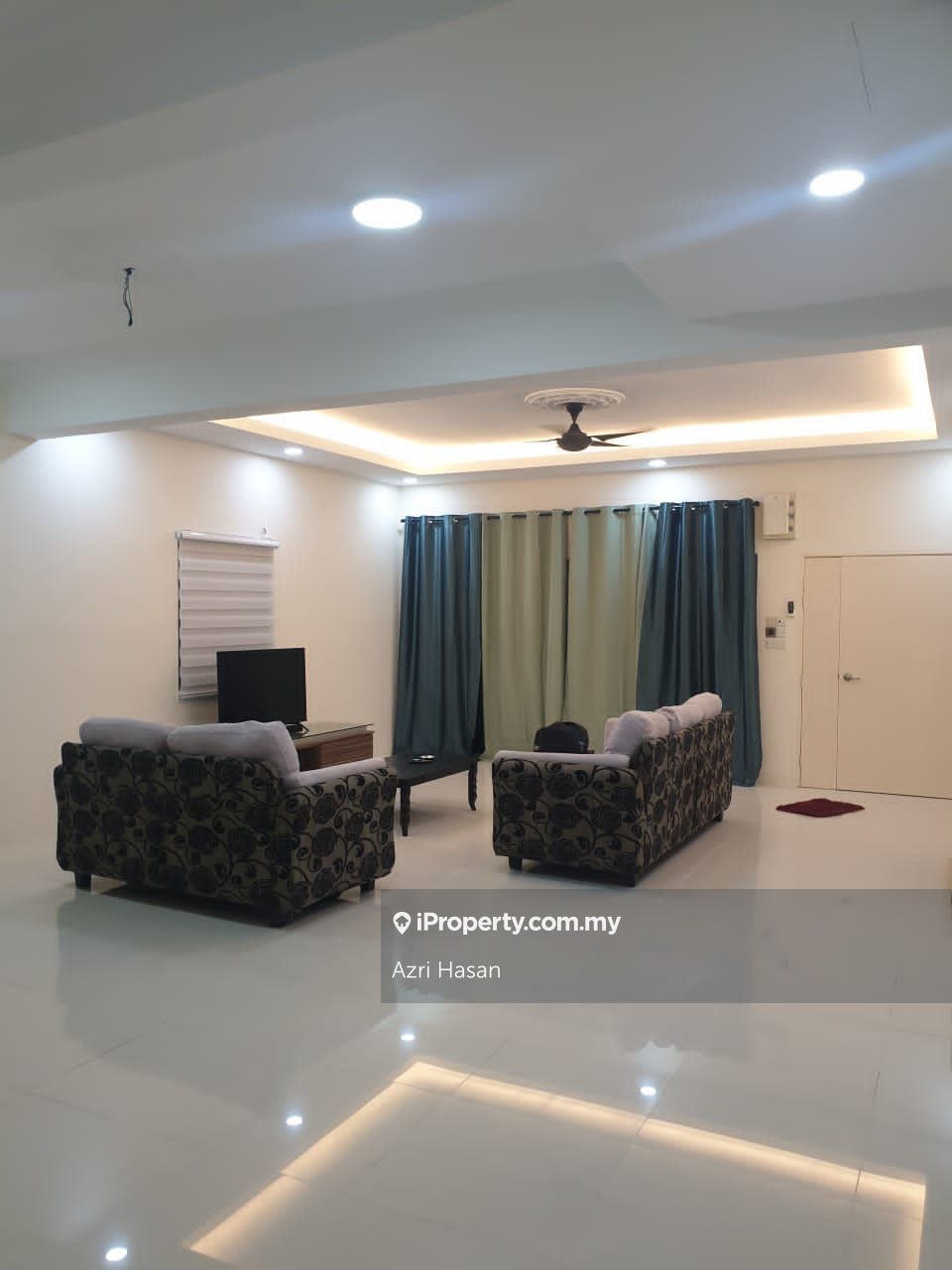 Bandar Nusa Rhu, Shah Alam End lot 2sty Terrace/Link House 4 bedrooms