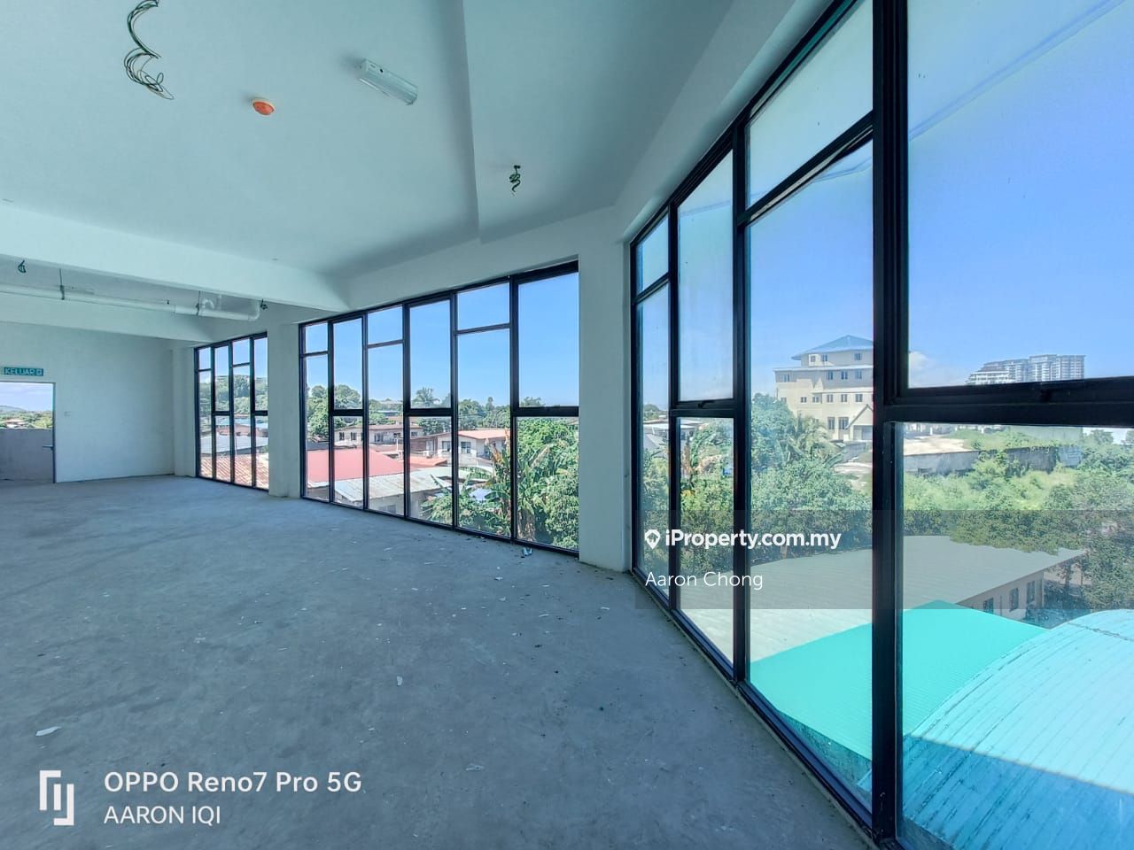 Wisma Langat, Towering, Penampang Corner lot ShopOffice 1 bedroom for