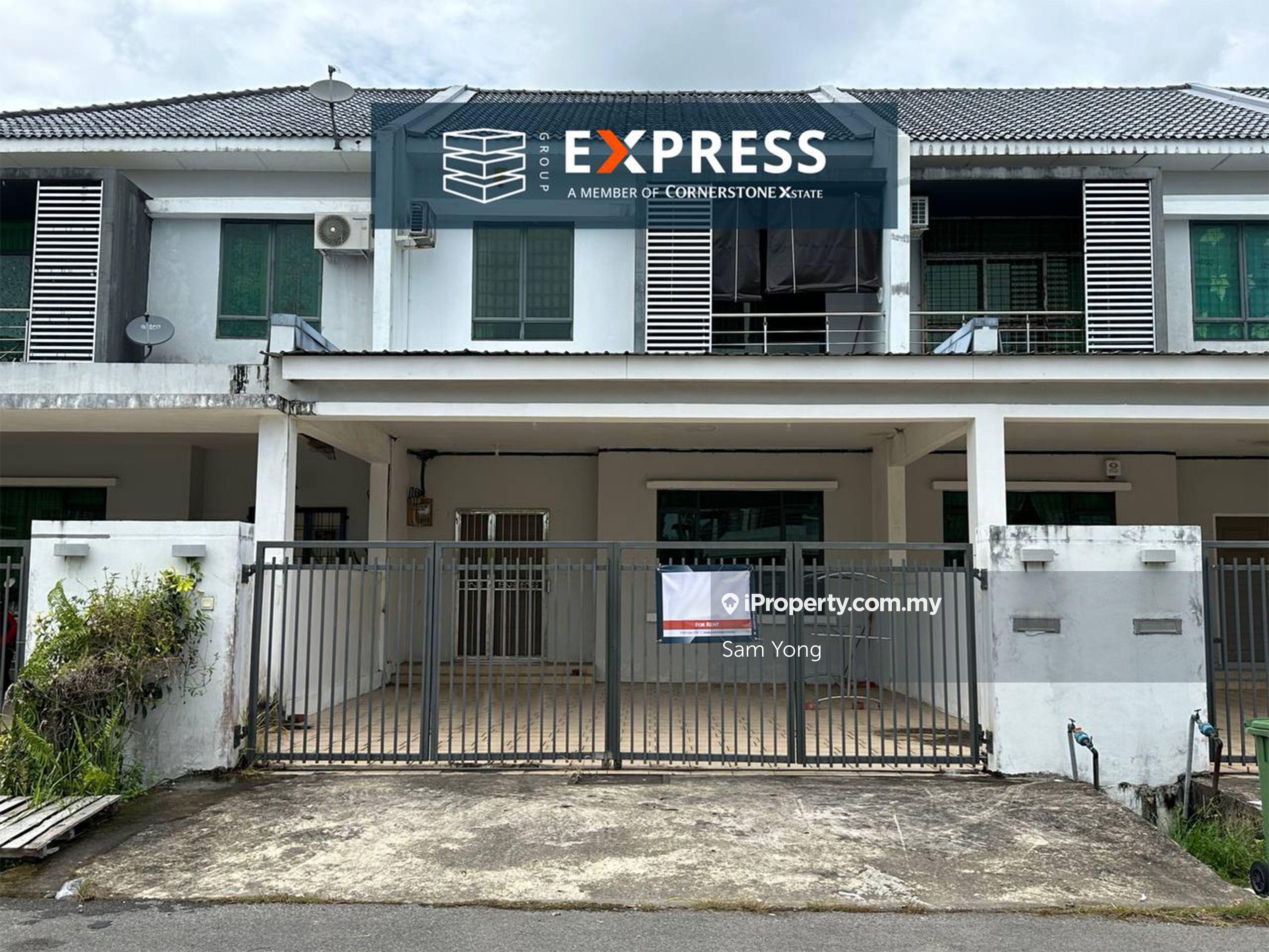 Curtin Water, Miri Intermediate 2sty Terrace/Link House 5 bedrooms for