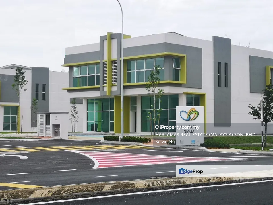 Pusat Perniagaan Hillpark, Bandar Puncak Alam Intermediate Commercial