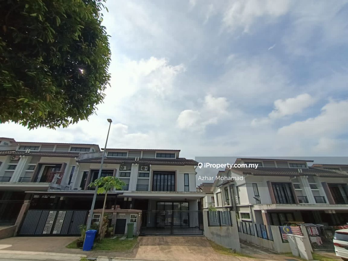2 storey Saffron Hill Endlot, Shah Alam 2sty Terrace/Link House 4