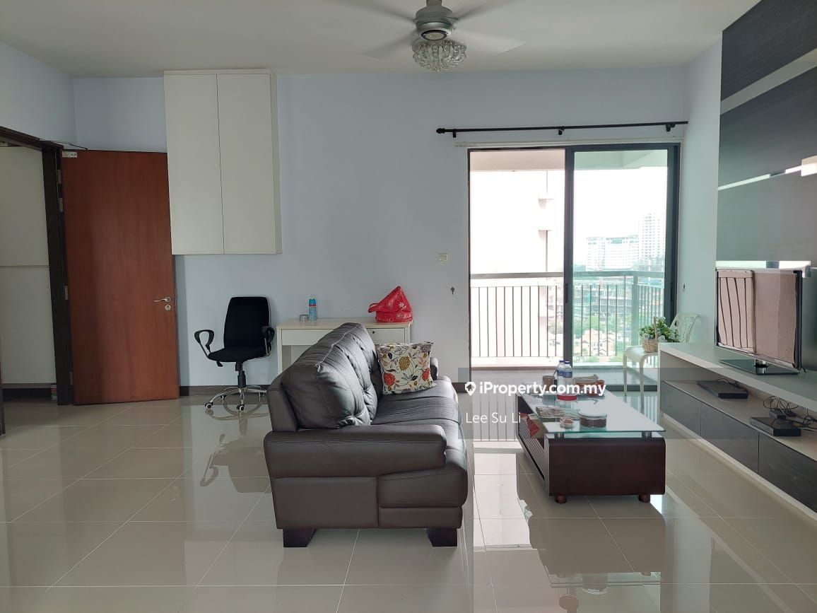 Nautica Lake Suites Corner lot Condominium 3+1 bedrooms for sale in