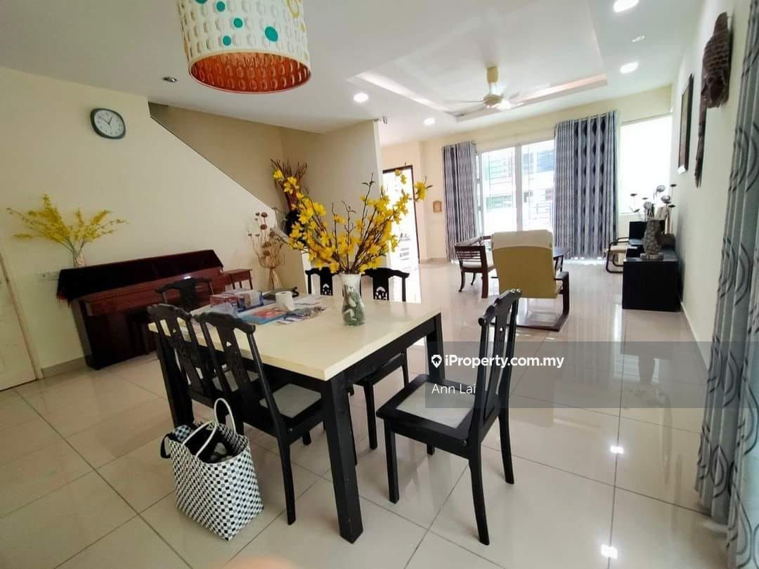 Taman Nusa Duta Double Storey Cluster House , Johor Bahru Intermediate