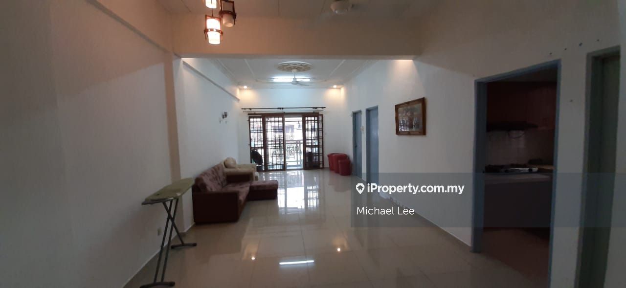Sri Manja Square Petaling Jaya Intermediate Apartment 3 bedrooms for