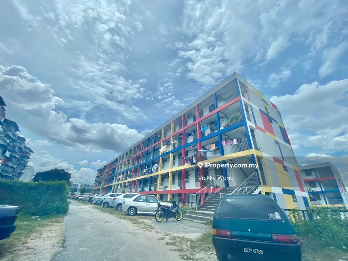 Salak South Garden Intermediate Flat 2 bedrooms for sale in Salak