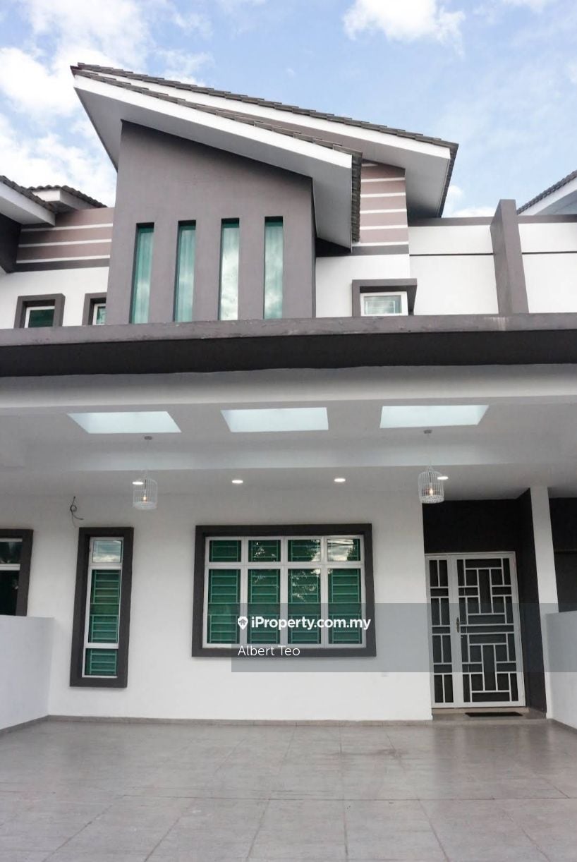 TMN PUTERI JAYA, Batu Pahat for sale RM880000 iProperty Malaysia