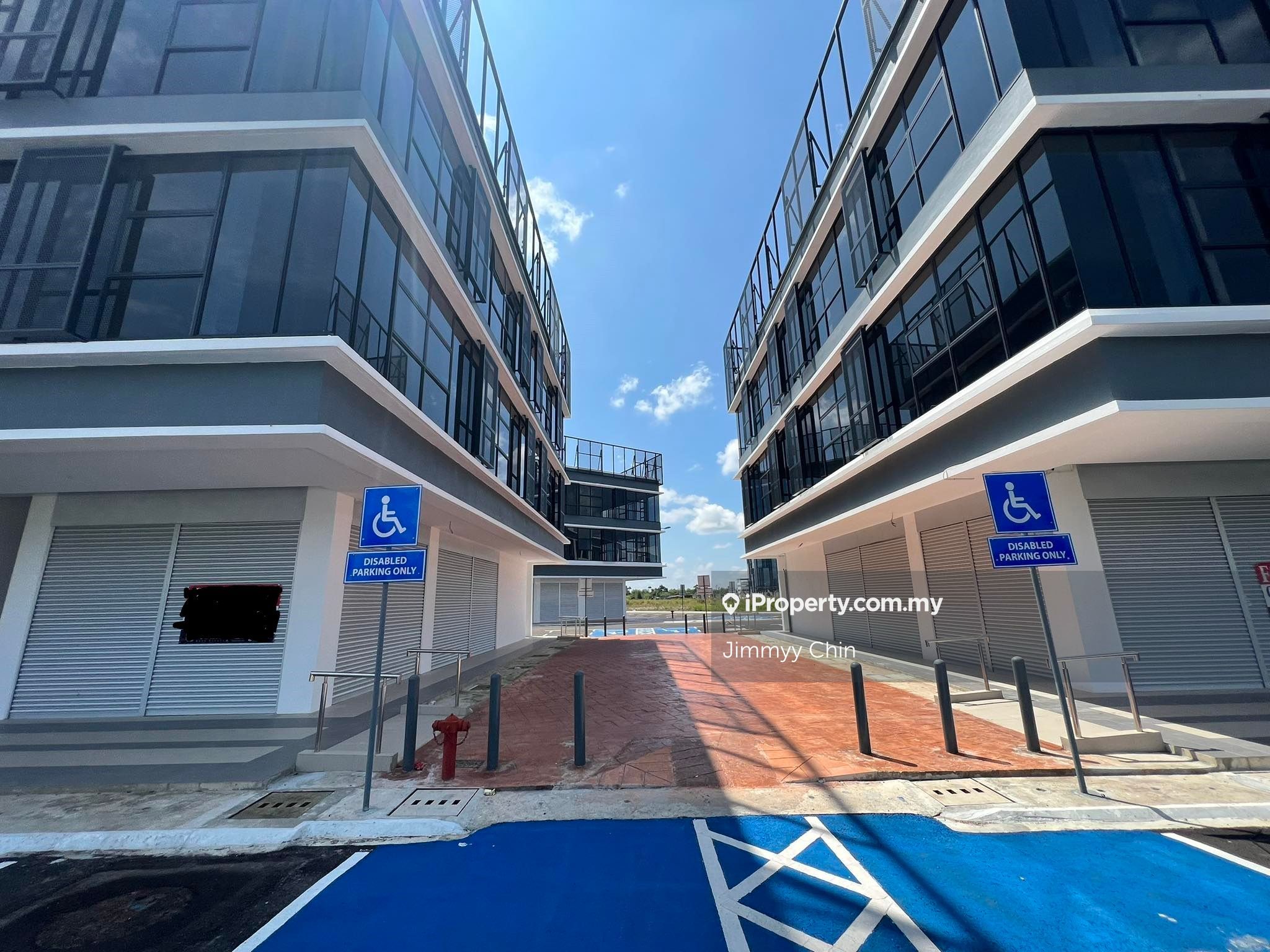 Kuching Shop for rent