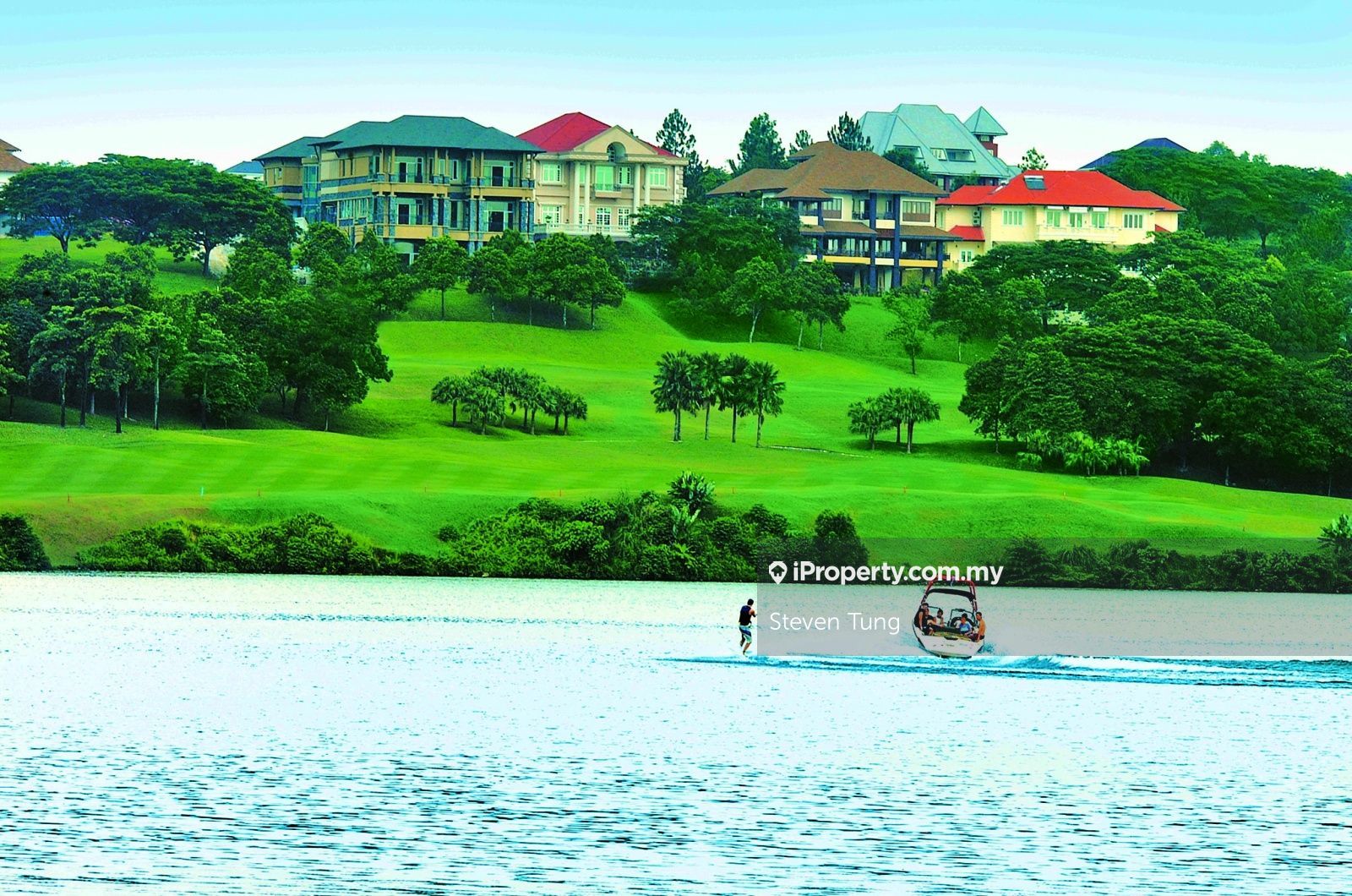 The Mines Resort City, Bluewater Estate, Gita Bayu, Seri Kembangan for