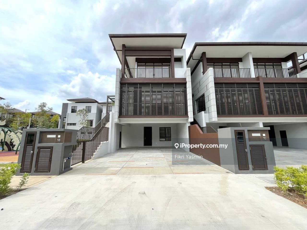 The Mulia Residence Cyberjaya, Cyberjaya End lot 3sty Terrace/Link House 7+2 bedrooms for sale