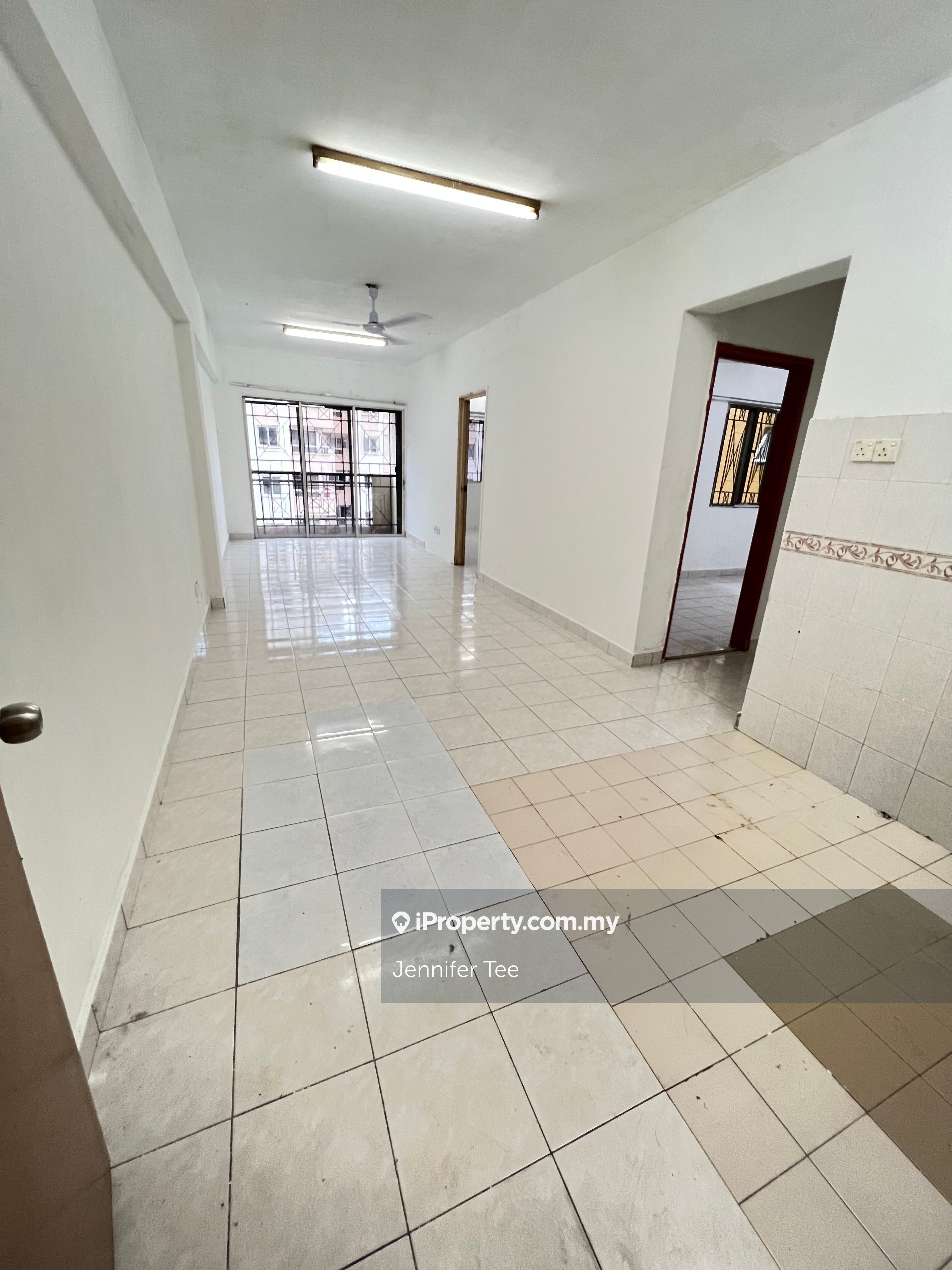 Pelangi Apartment Apartment 3 bedrooms for rent in Bandar Utama, Selangor
