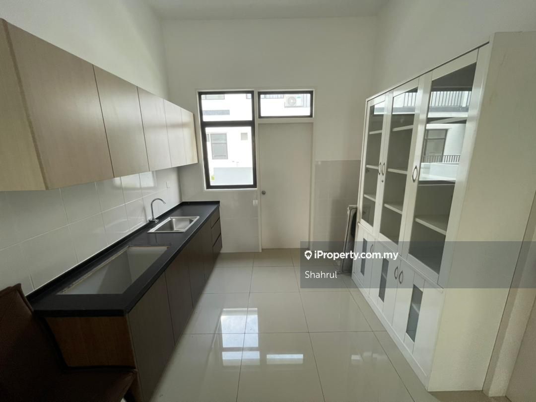 Eco grandeur graham , Bandar Puncak Alam
