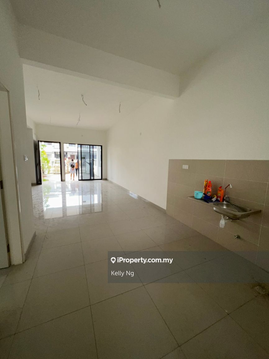 Bandar Seri Coalfields, Sungai Buloh, Sungai Buloh Intermediate 2sty