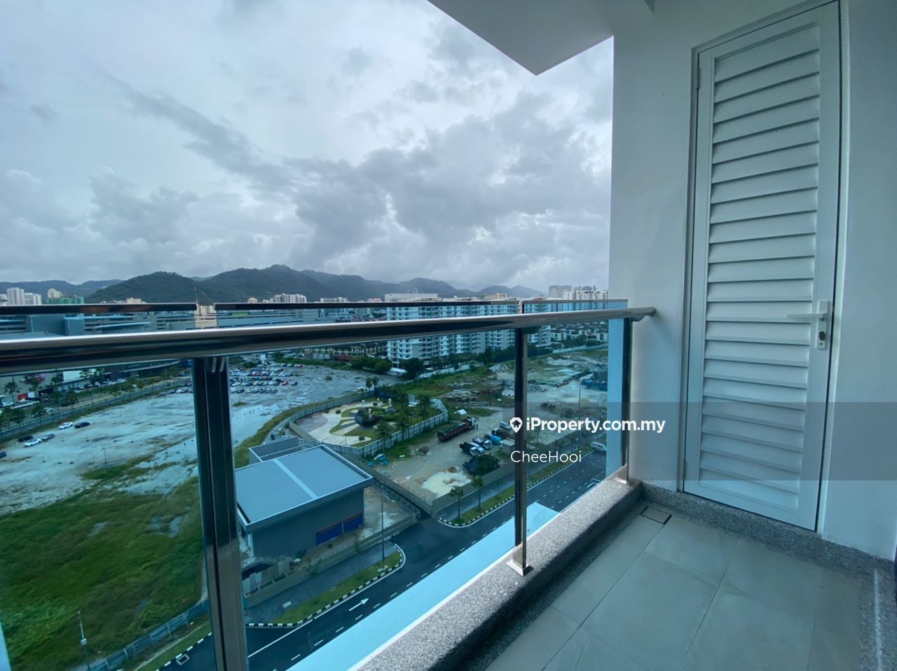 Queens Waterfront, Bayan Lepas