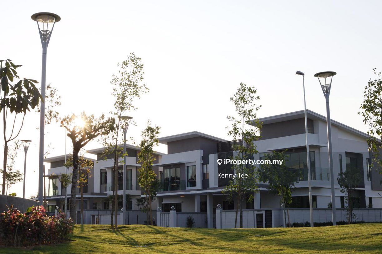 Almost fully furnished Aviva Green House Rental, Seremban 2 for rent