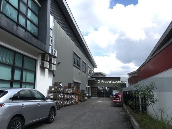 Semi-D Factory in Klang — photo 5 of 14