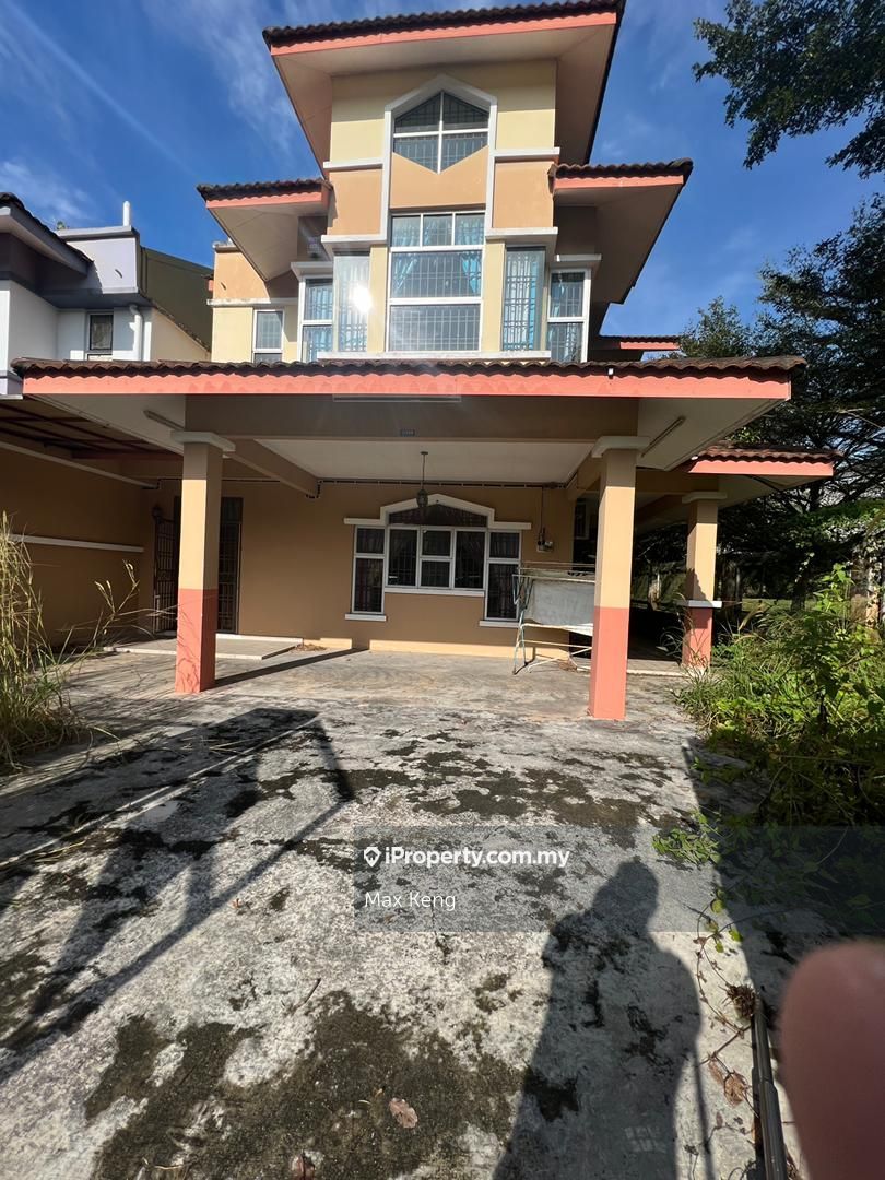 Bandar Putra Kulai Jalan Merpati, Kulai End lot 2sty Terrace/Link