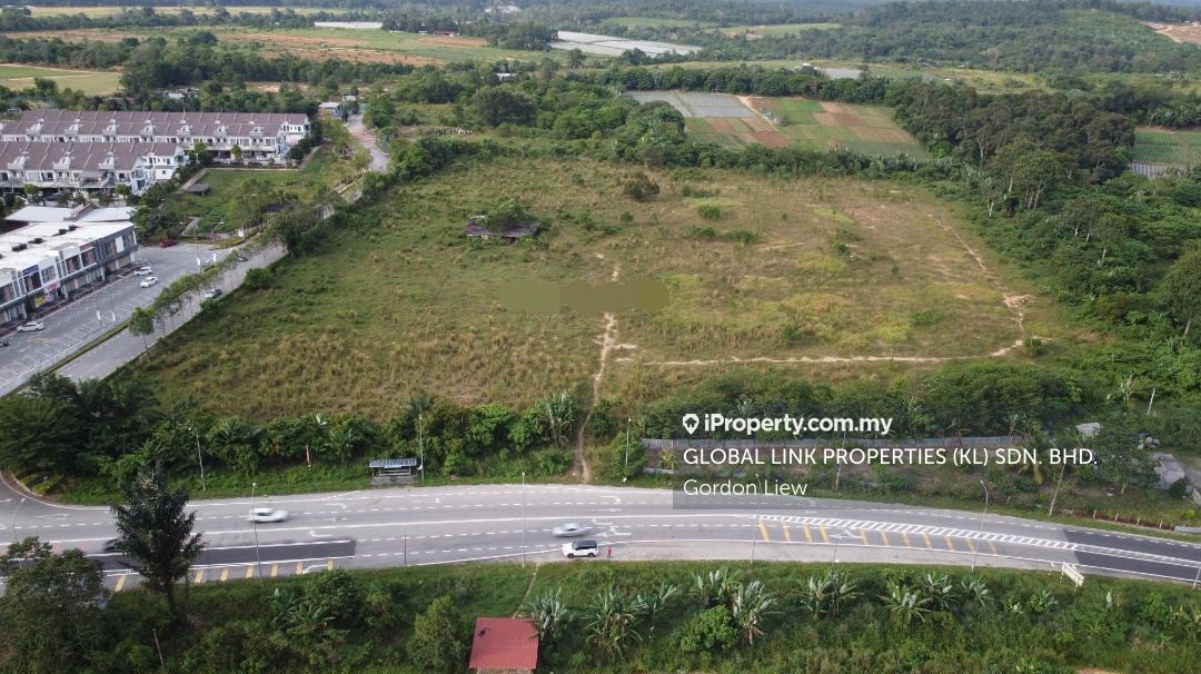 10.5 acres Main Road Frontage Agricultural Land , Mantin