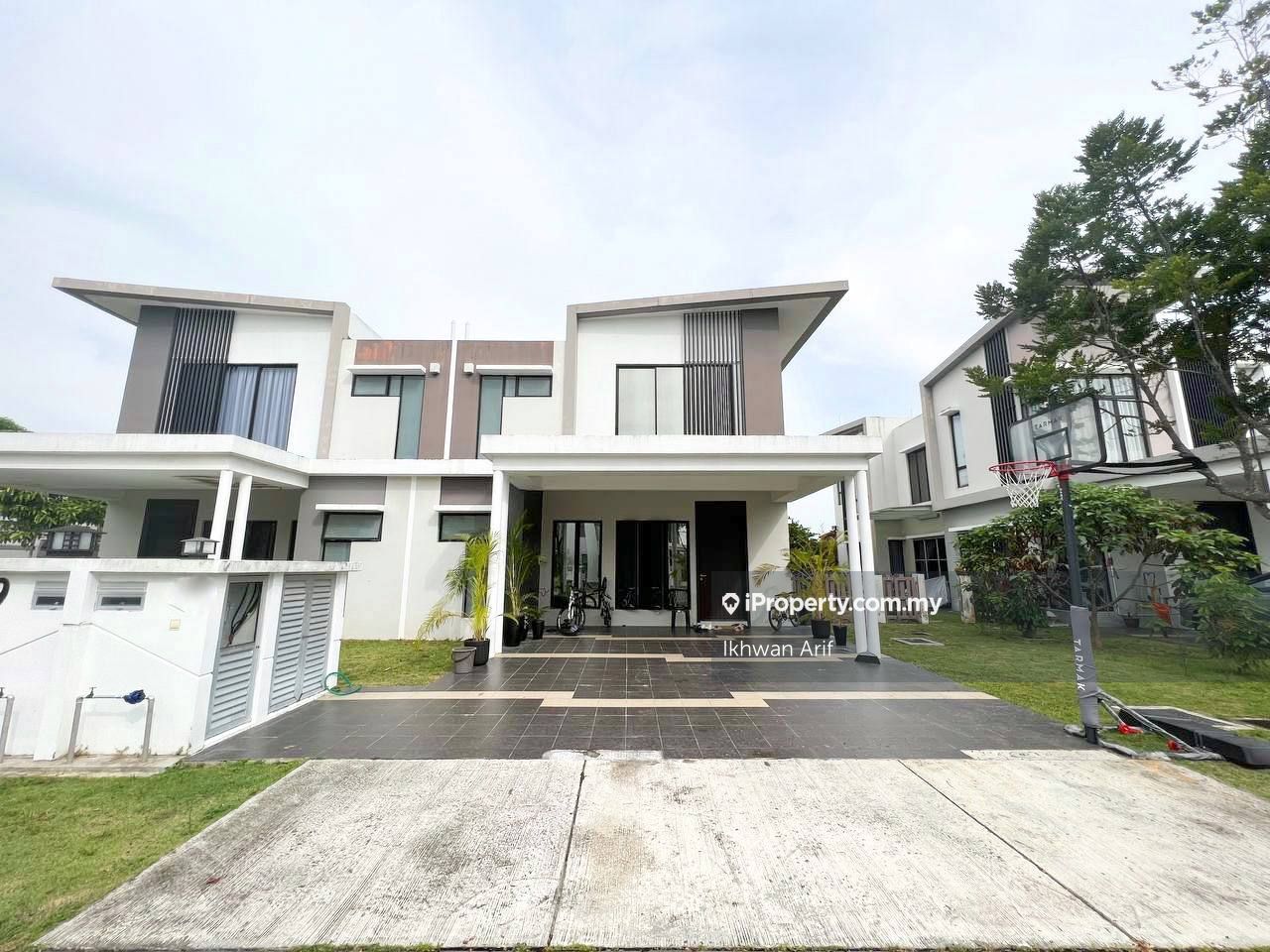 Semi D Stagnia Setia Ecohill, Semenyih Intermediate Semi-detached House ...