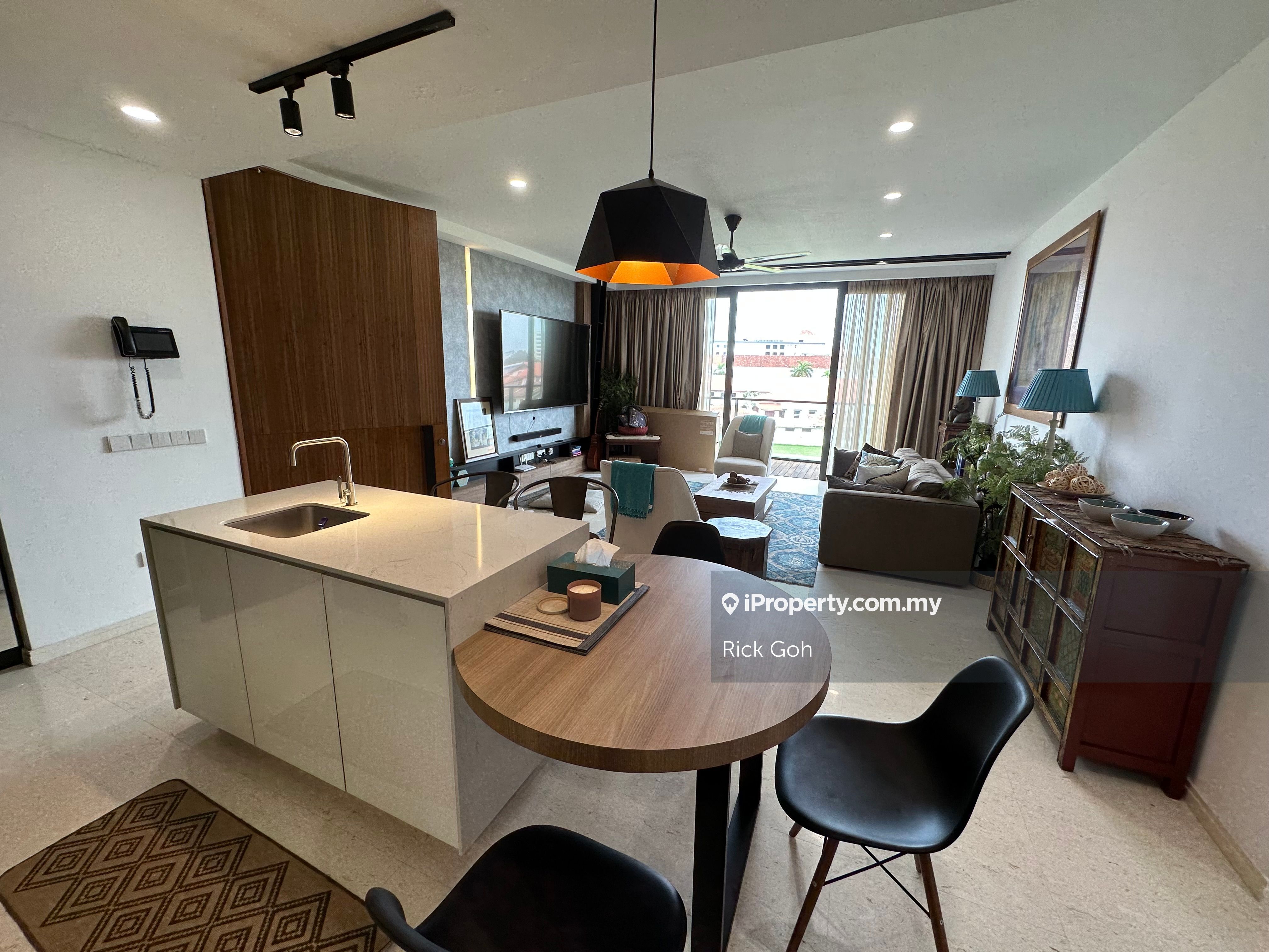 Shorefront Residences Intermediate Condominium 3+1 bedrooms for rent in