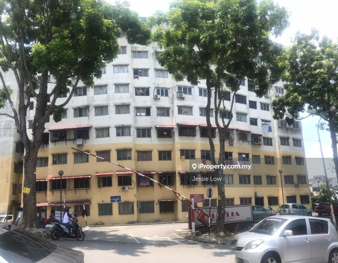 Pangsapuri Ruselia Apartment 3 Bedrooms For Sale In Serdang Selangor Iproperty Com My
