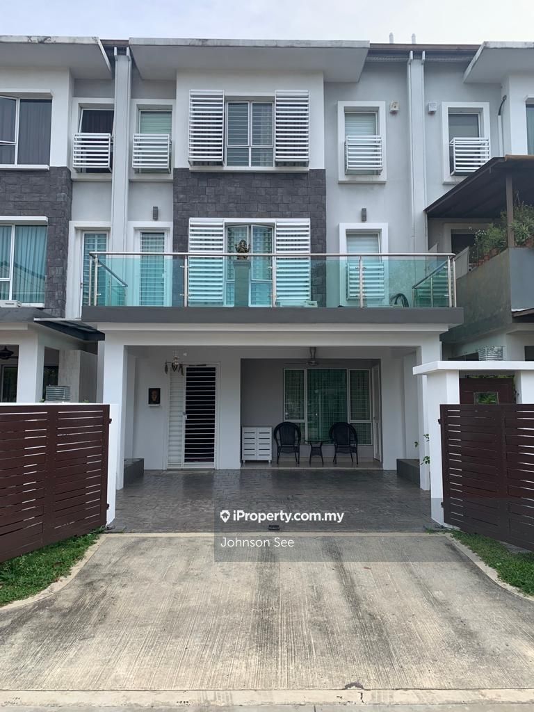 USJ Heights Intermediate 2.5sty Terrace/Link House 5+1 bedrooms for