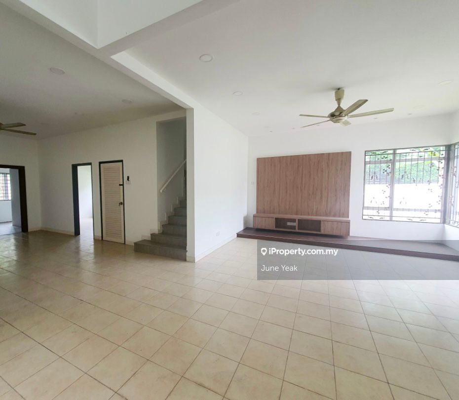 Putra Bistari, Putra Heights Corner lot 2sty Terrace/Link House 4