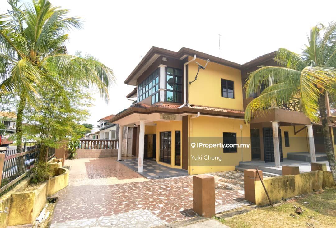 Desa Tebrau, Tebrau Intermediate 2sty Terrace/Link House 5 bedrooms