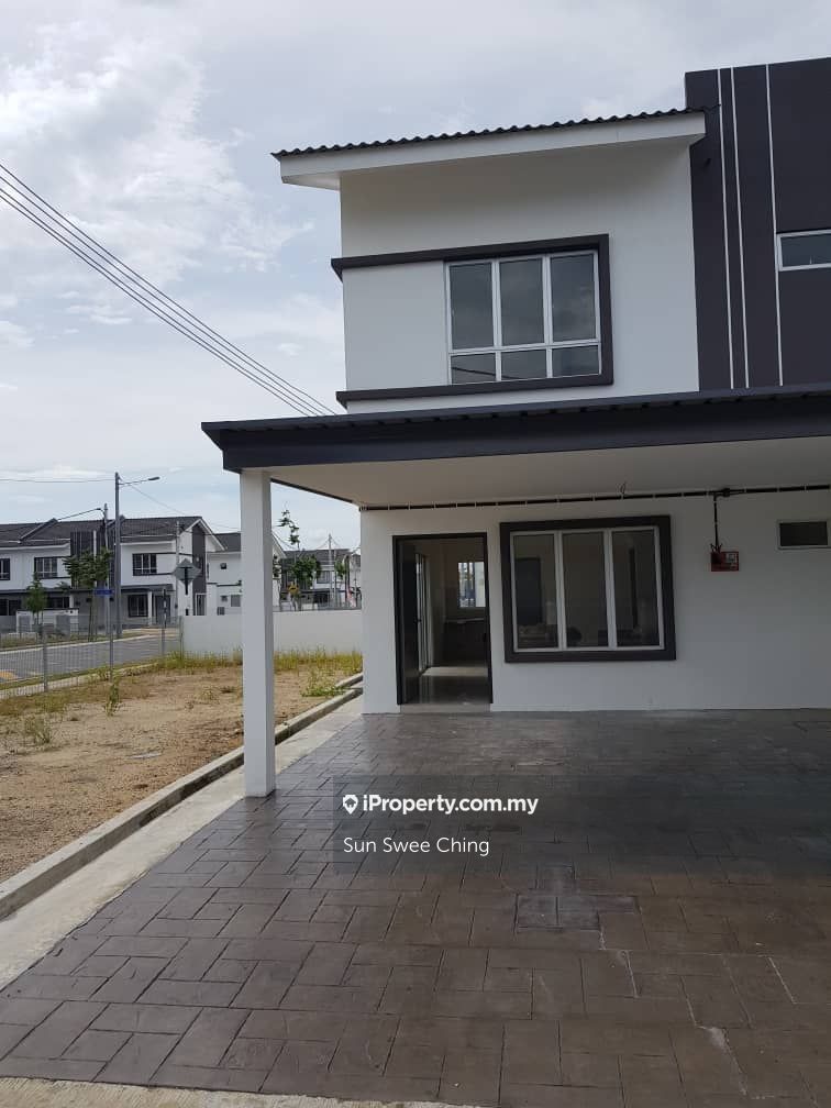 Irama Perdana, Bandar Puncak Alam