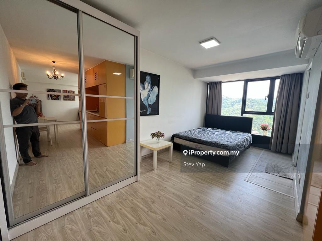 Halo Sunday Empire City Intermediate Condominium for rent in