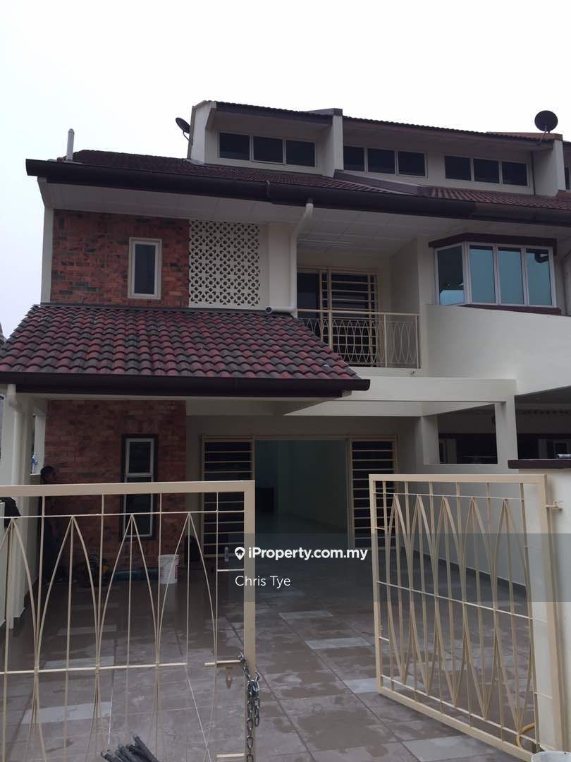 Taman Tasik Indah, Jalan Ipoh End lot 3sty Terrace/Link House 6 bedrooms for sale iProperty