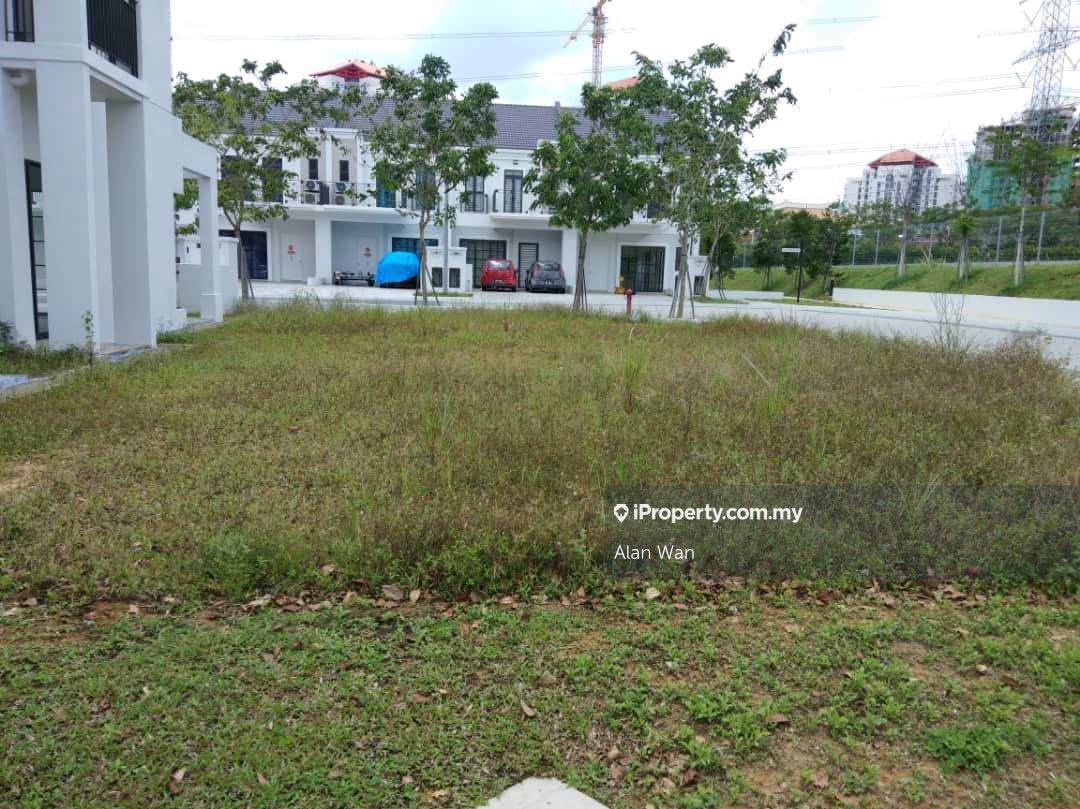 Lily, SunSuria City, Kota Warisan, Sepang, Sepang for sale