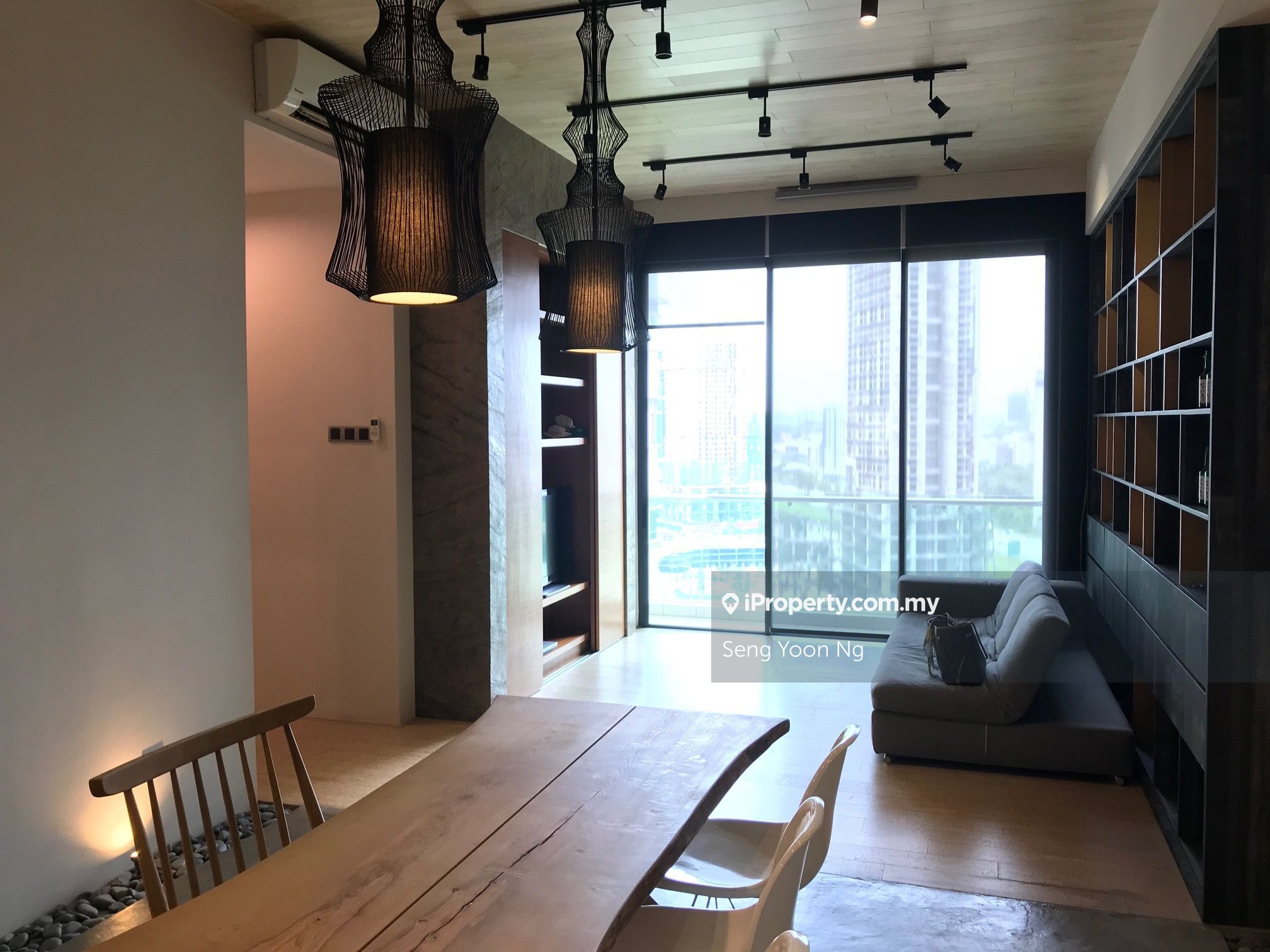 Riverdale Usj One Park Intermediate Condominium 2 bedrooms for rent