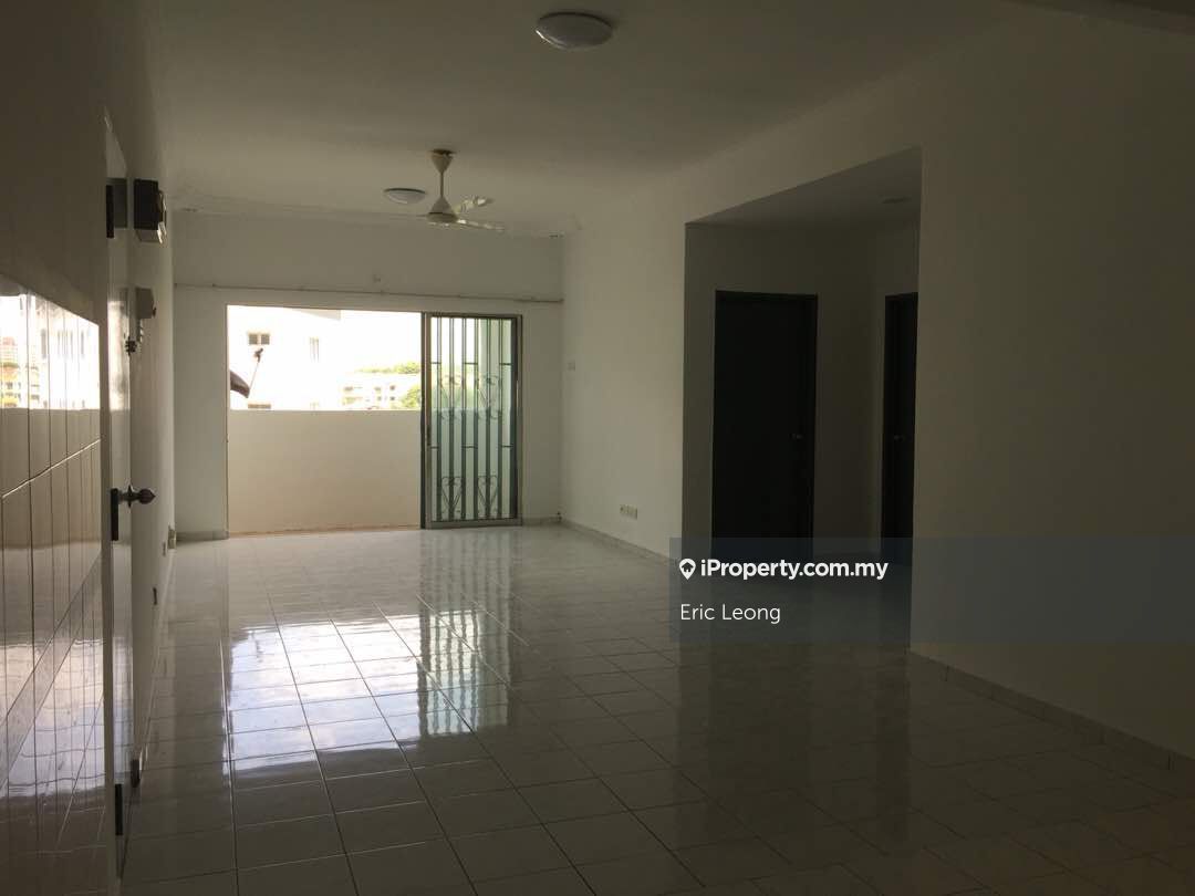 Pangsapuri Sri Mekar Intermediate Apartment 3 Bedrooms For Rent In ...