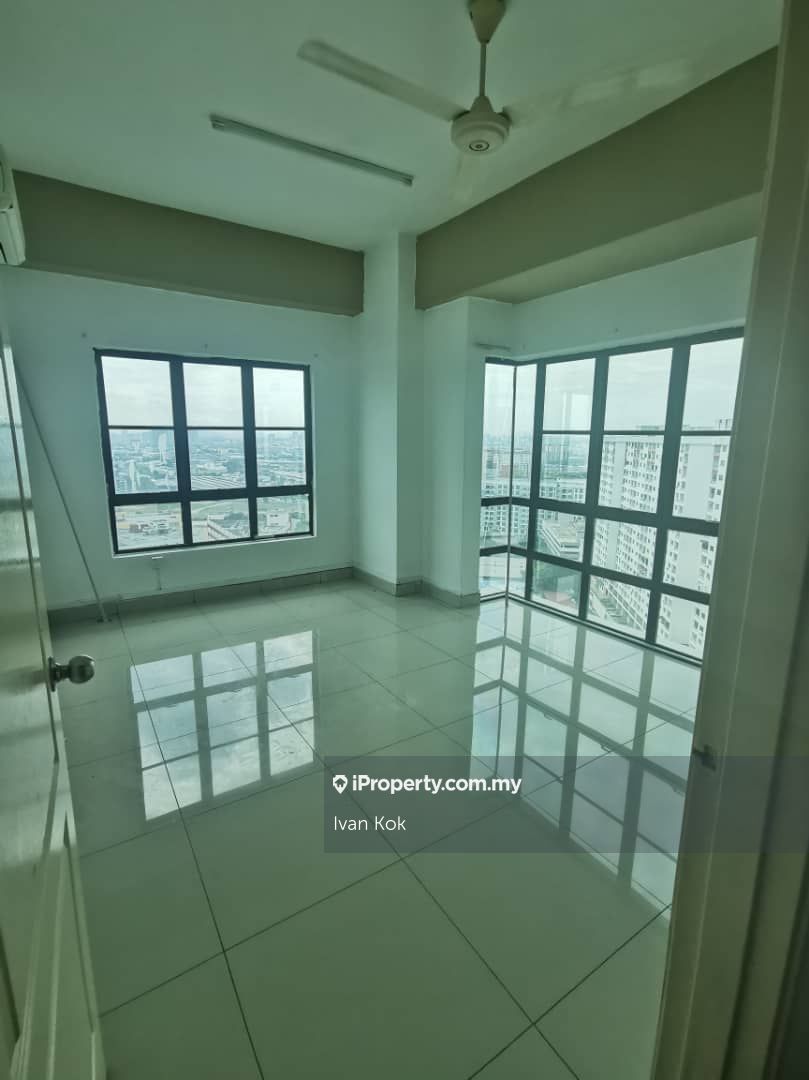 Park 51 Residency Corner Lot Condominium 3 1 Bedrooms For Sale In Petaling Jaya Selangor Iproperty Com My