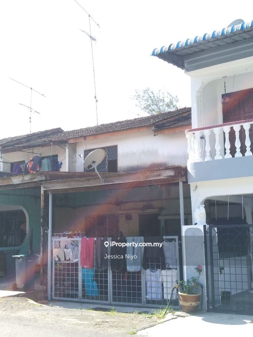 Taman Kluang Barat Kluang Kluang 1 Sty Terrace Link House 2 Bedrooms For Sale Iproperty Com My