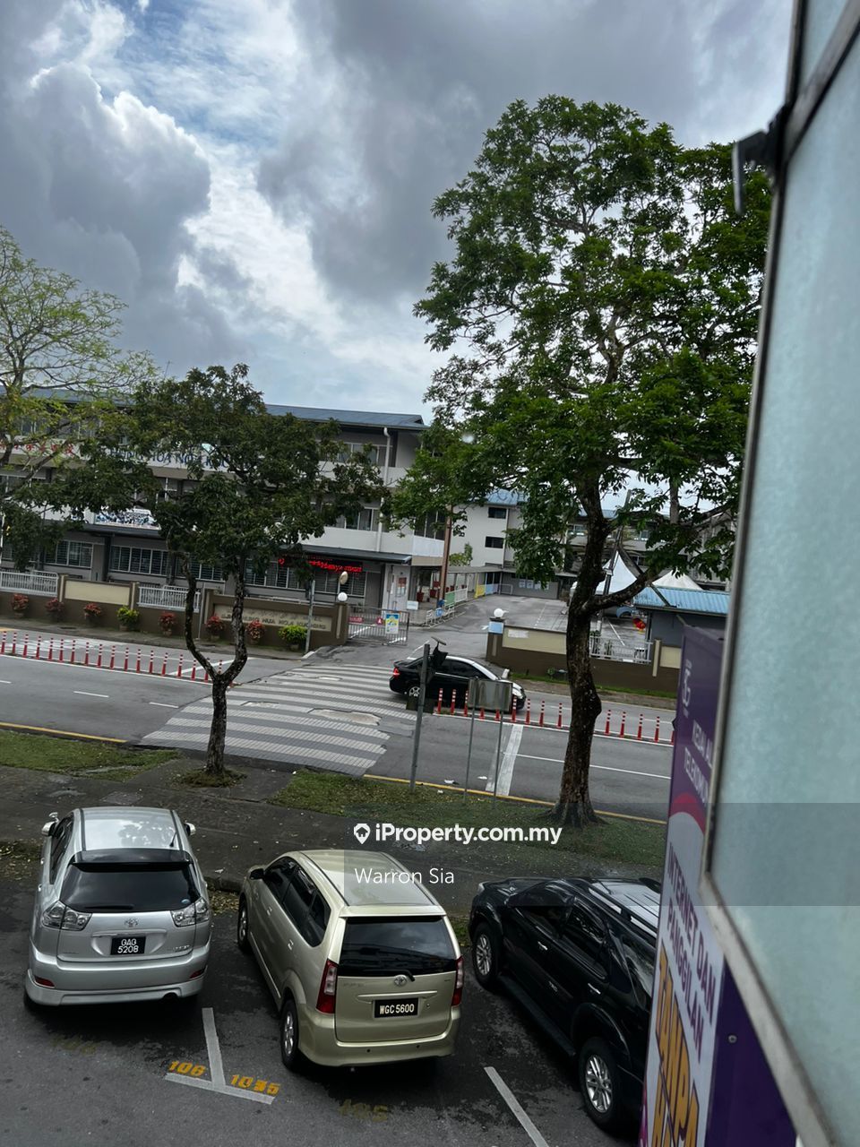 Green Road, Jalan Nanas1st floor shoplot, Kuching Shop for rent