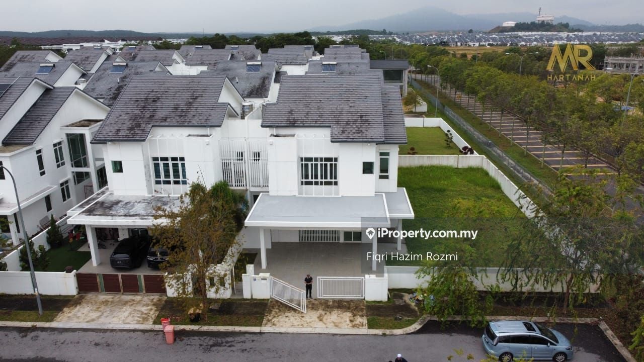 Hijayu 2 Resort Home, Bandar Sri Sendayan Corner lot Semidetached