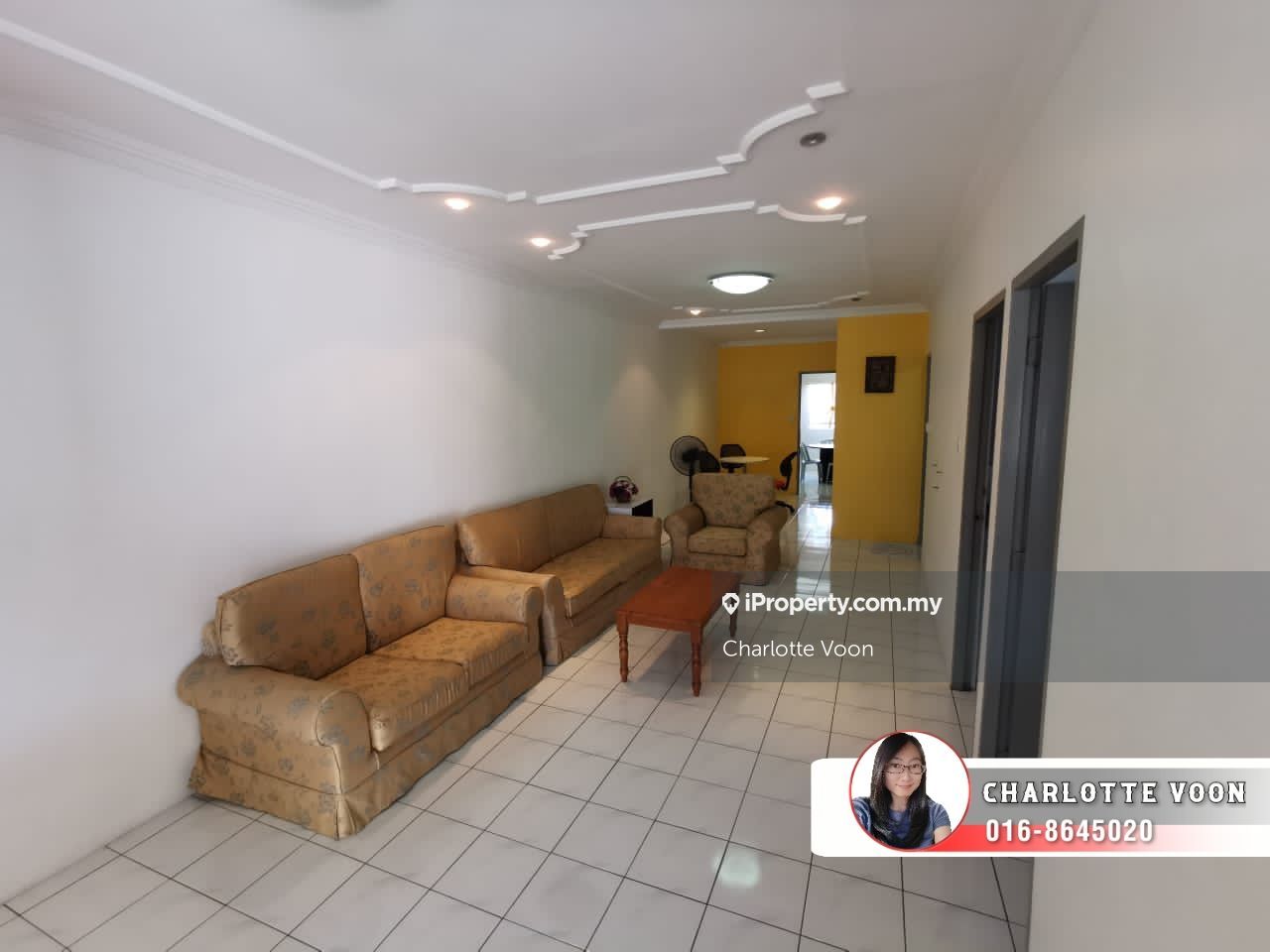 Tabuan Laru, Kuching 1sty Terrace/Link House 3 bedrooms for rent