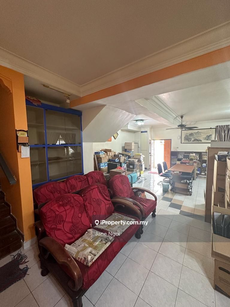 Bukit Mewah, Johor Bahru Intermediate 2sty Terrace/Link House 4