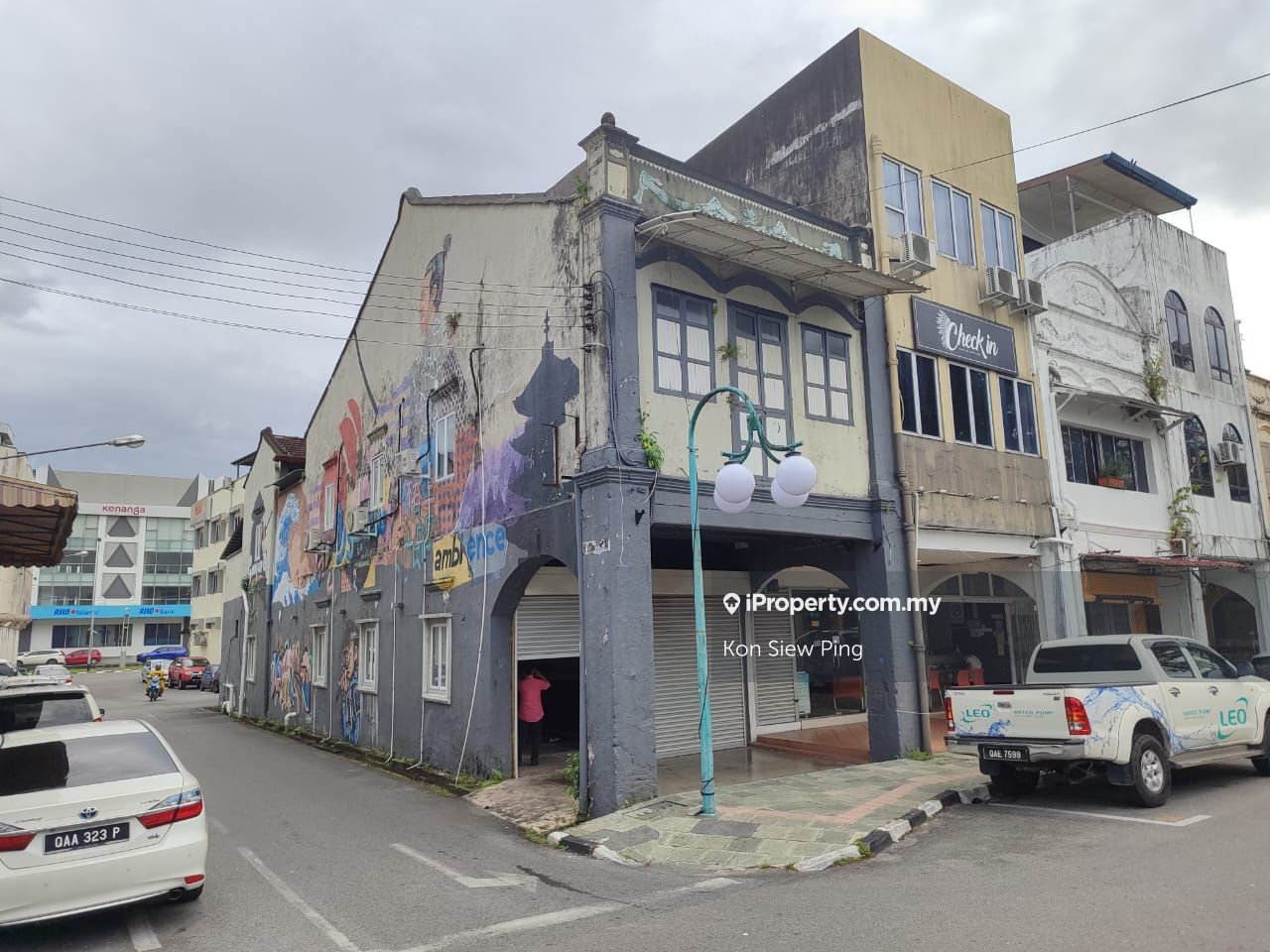 Corner Shop House For Rent (Ground floor Only) Padungan Old Street