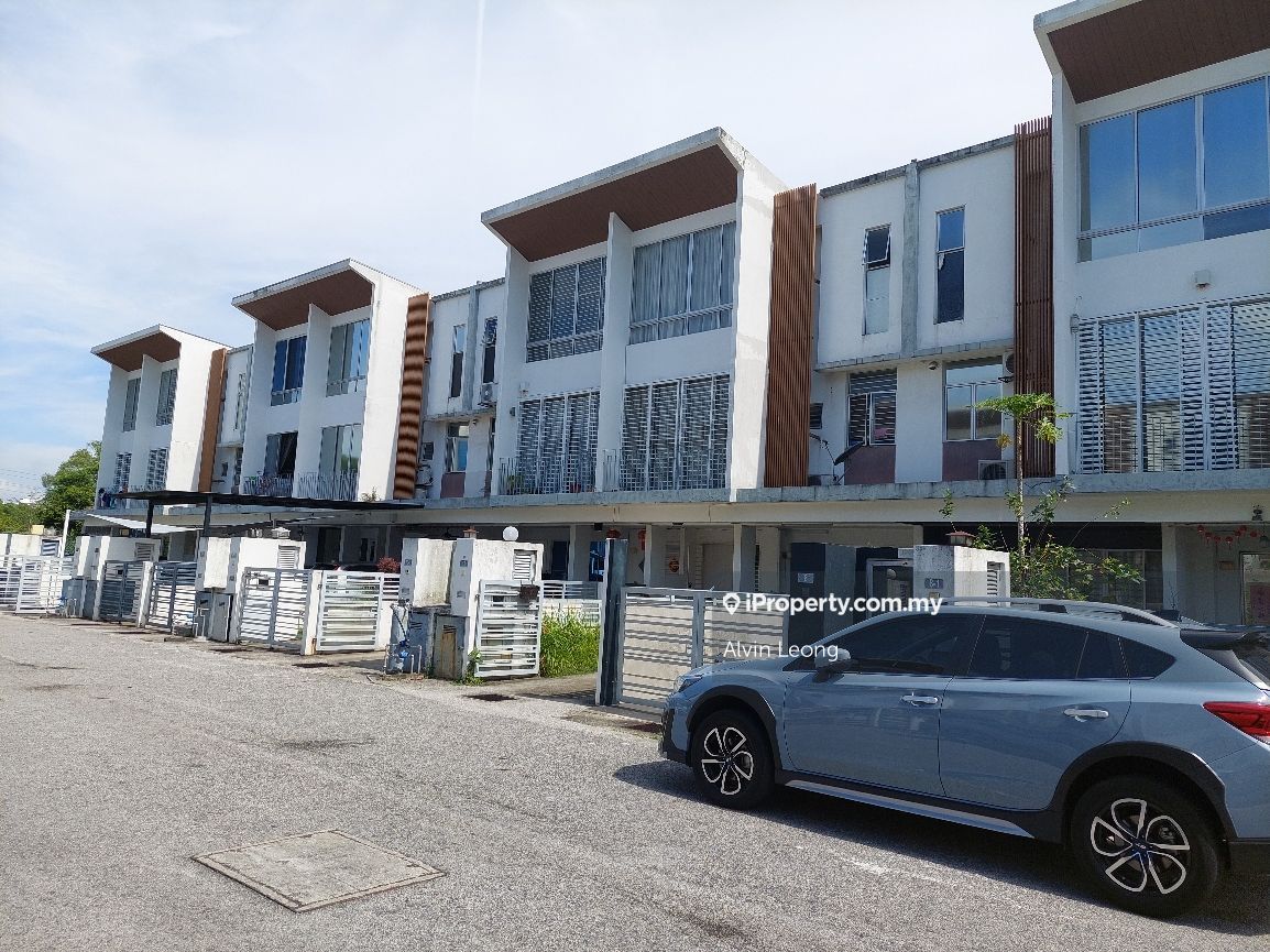 Cascadia Lake Vista , Taman Tasik Puchong, Puchong Intermediate