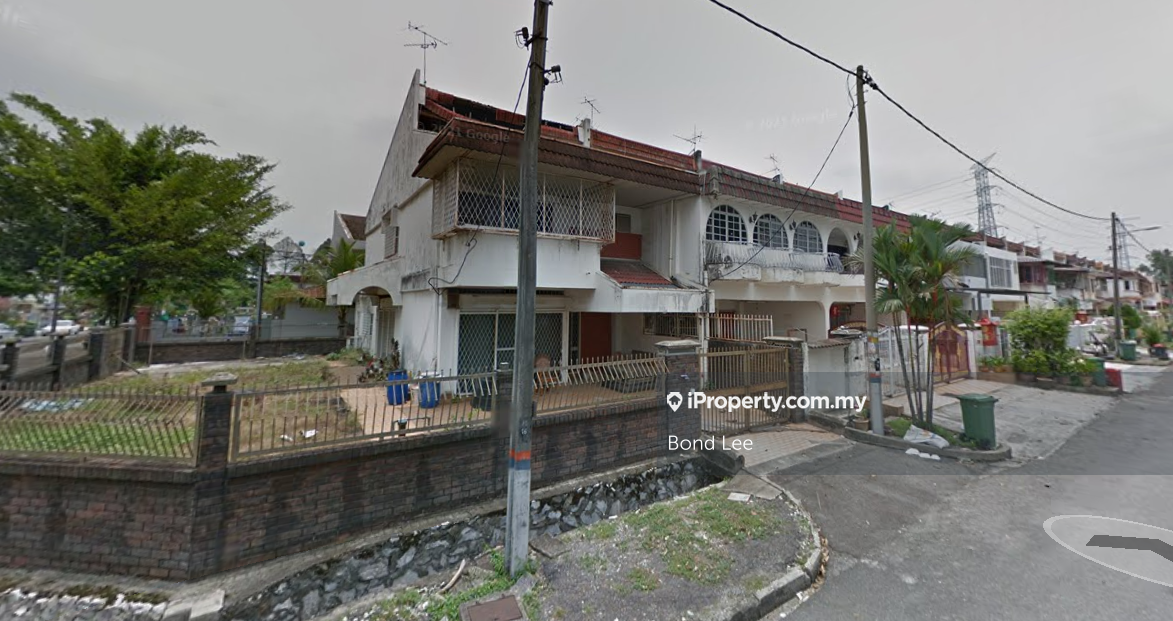 Taman Wahyu, Batu Caves 1sty Terrace/Link House 6 bedrooms for rent