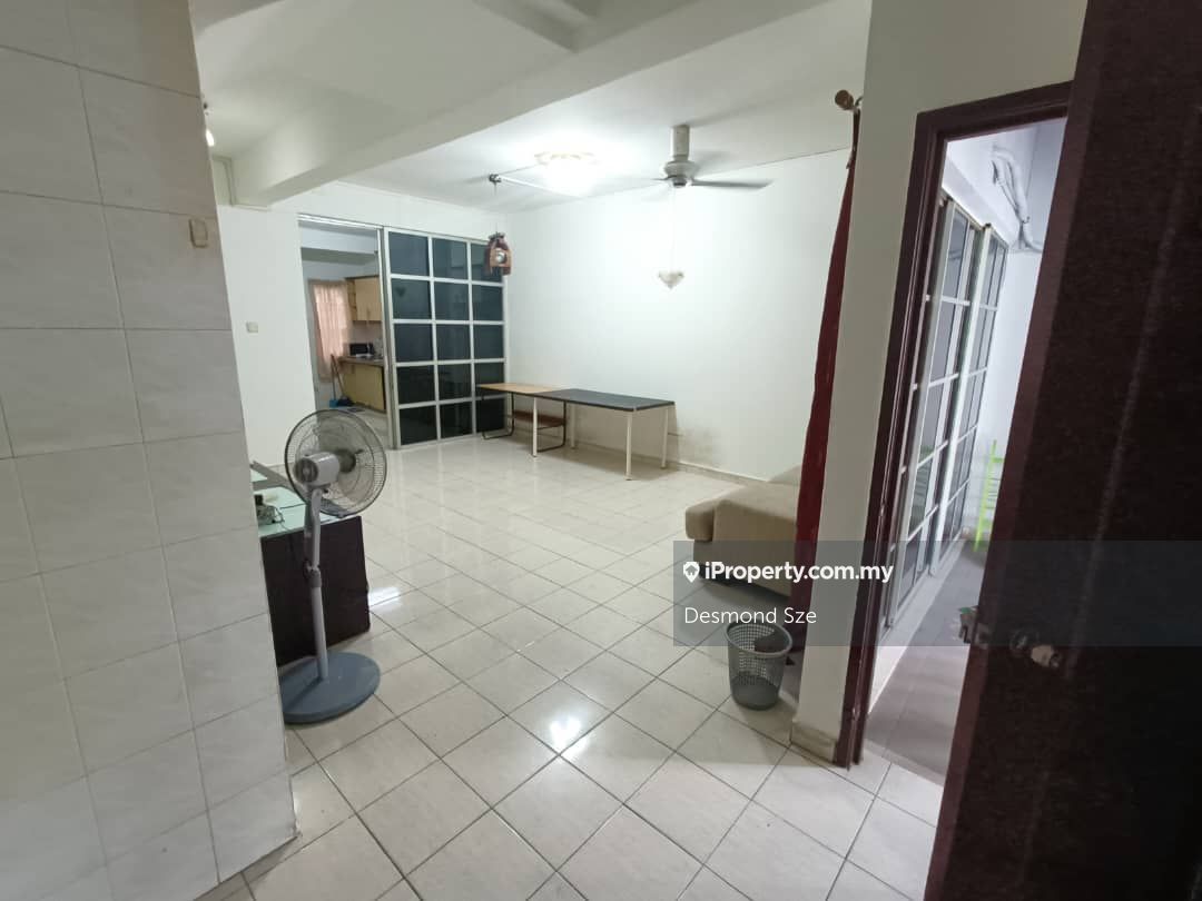 Taman Sentosa, Klang 2sty Terrace/Link House 3 bedrooms for rent