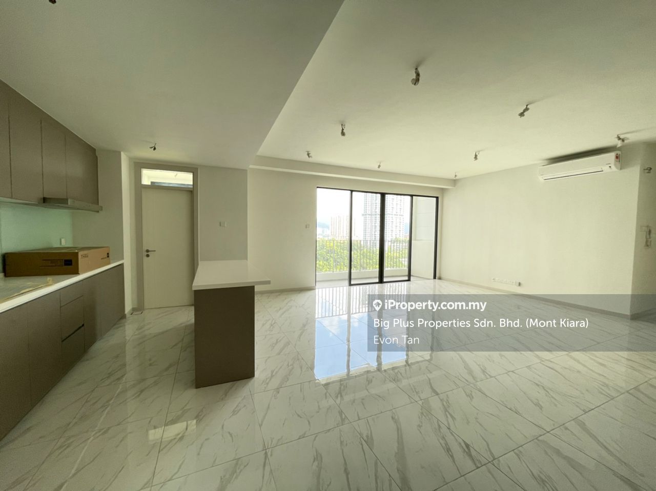 South Brooks, Desa ParkCity