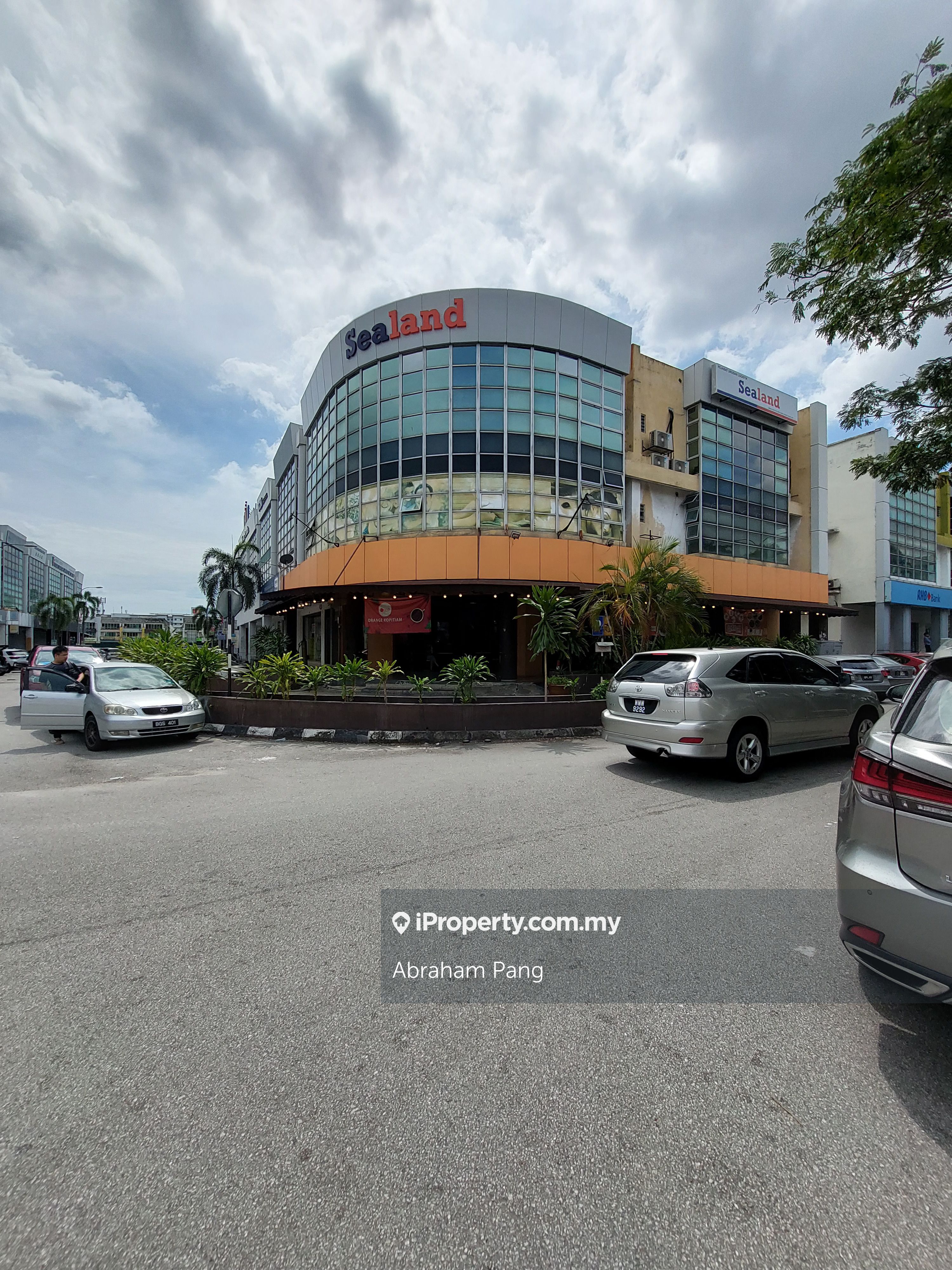 Bandar Bukit Tinggi 3 Storey Corner Shop For Sales, Bandar Bukit Tinggi