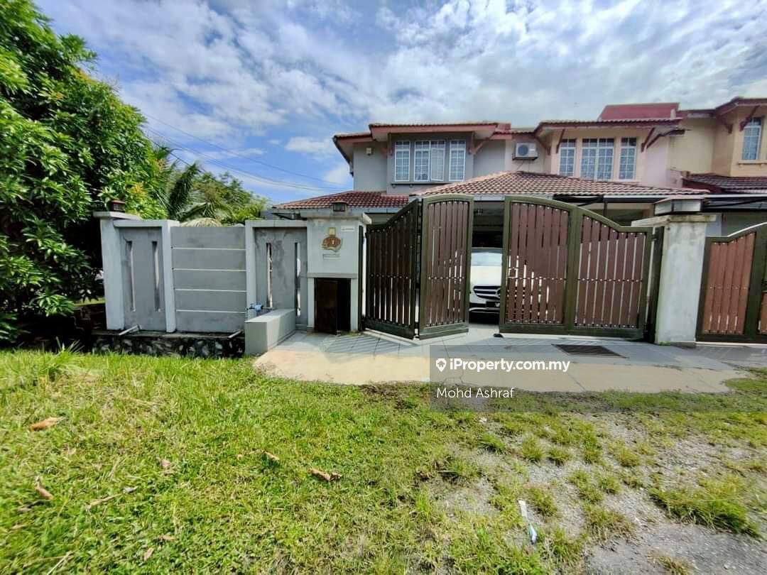 Lestari Perdana, Seri Kembangan 2-sty Terrace/Link House 5 Bedrooms For ...